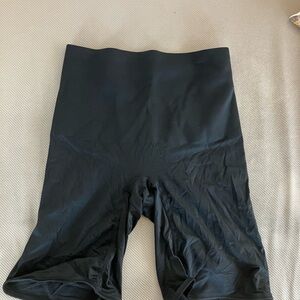 Wacoal Black Seamless Shorts